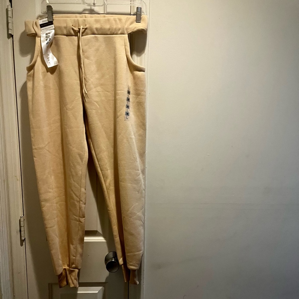 NWT Roma by Rosee jogger